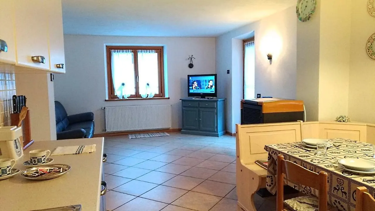 Casa Rossi Apartment Le Grazie  Italy